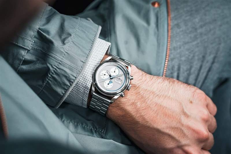 富通推出世界上第一款經(jīng)過太空測試的腕表——Stratoliner Chronograph-復刻表