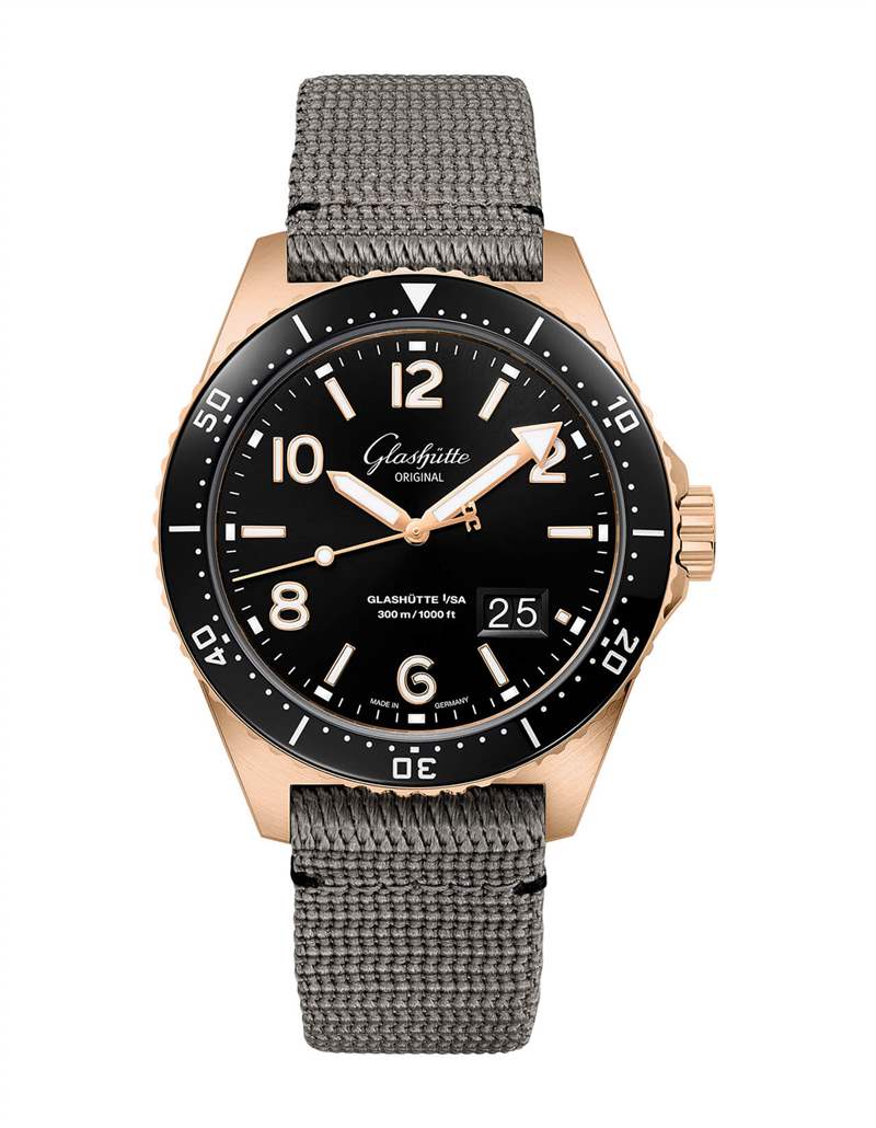 格拉蘇蒂原創(chuàng)1-36-13-04-90黃金款-復刻表