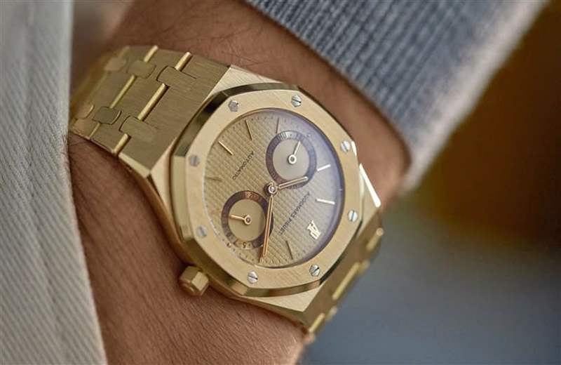 由於已經(jīng)絕版多時，加上本身又是貴金屬材質(zhì)，因此25572BA目前的行情依舊亮眼。（Source：A Collected Man）