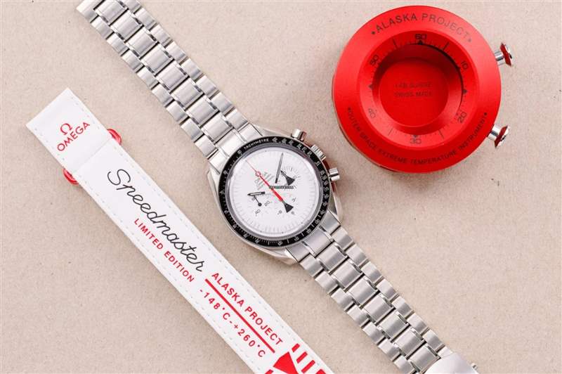 Speedmaster Alaska Project Limited Edition這款錶當(dāng)年的定價(jià)為5,500美金。（chrono24官網(wǎng)）