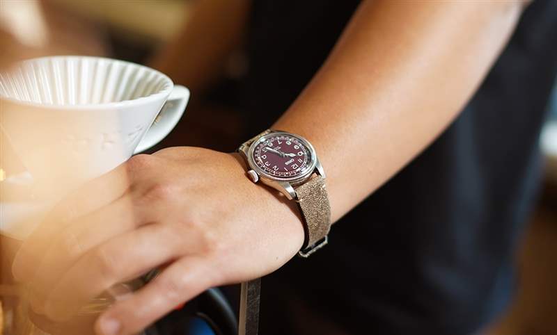 用時(shí)間換得醇厚滋味，ORIS x Congrats Cafe-復(fù)刻表