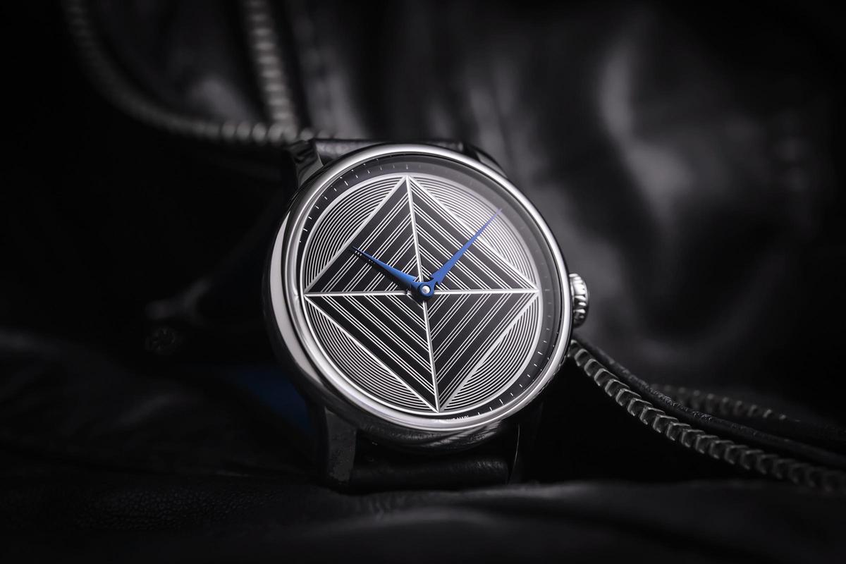 Louis Erard挑戰(zhàn)最親民的機(jī)刻雕花工藝？-復(fù)刻表