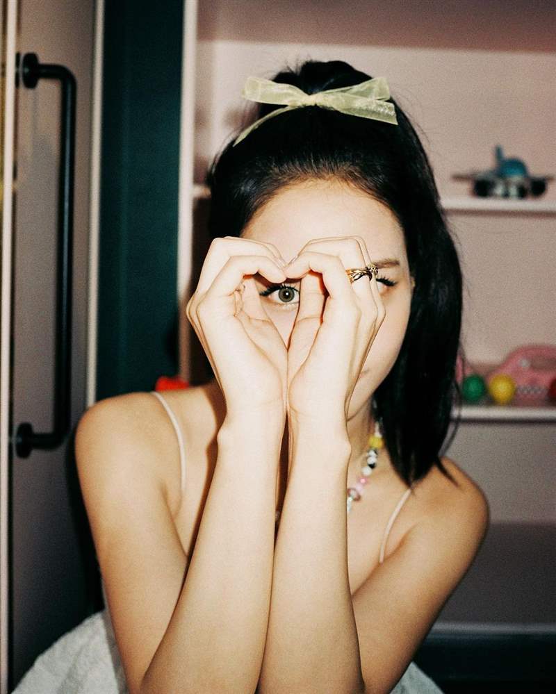 blackpink jisoo私服珠寶手表造型特搜！ cartier