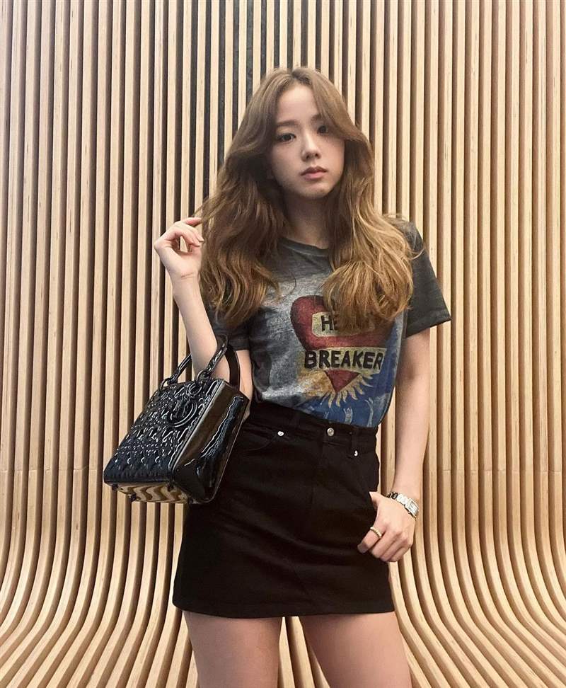 blackpink jisoo私服珠寶手表造型特搜！