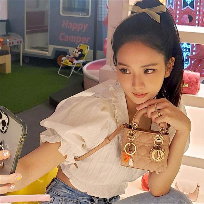 blackpink jisoo私服珠寶手表造型特搜！