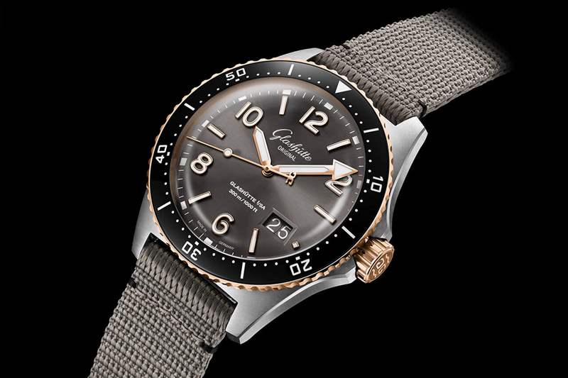 格拉蘇蒂原創(chuàng)1-36-13-04-90黃金款-復刻表