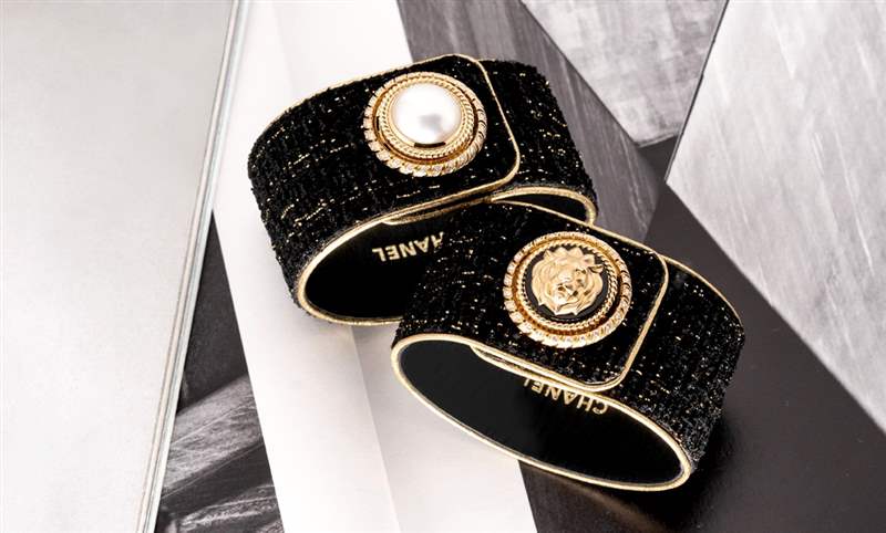 小黑外套的珠寶鈕扣|CHANEL Mademoiselle Privé Bouton鈕扣腕表-復(fù)刻表