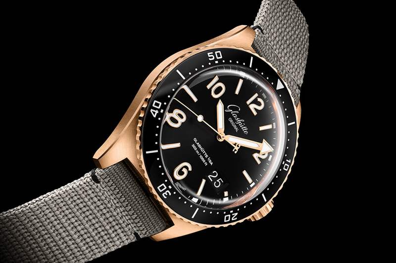 格拉蘇蒂原創(chuàng)1-36-13-04-90黃金款-復刻表