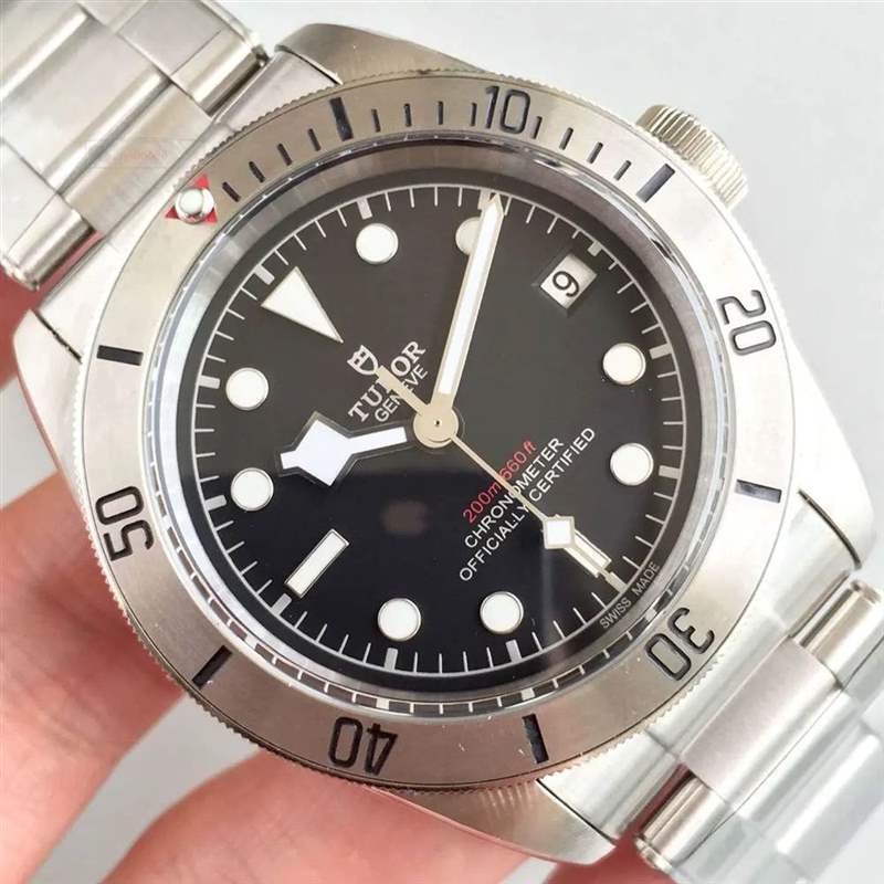 ZF廠帝舵碧灣系列M79730-0001小鋼盾復(fù)刻表做工怎么樣-復(fù)刻表
