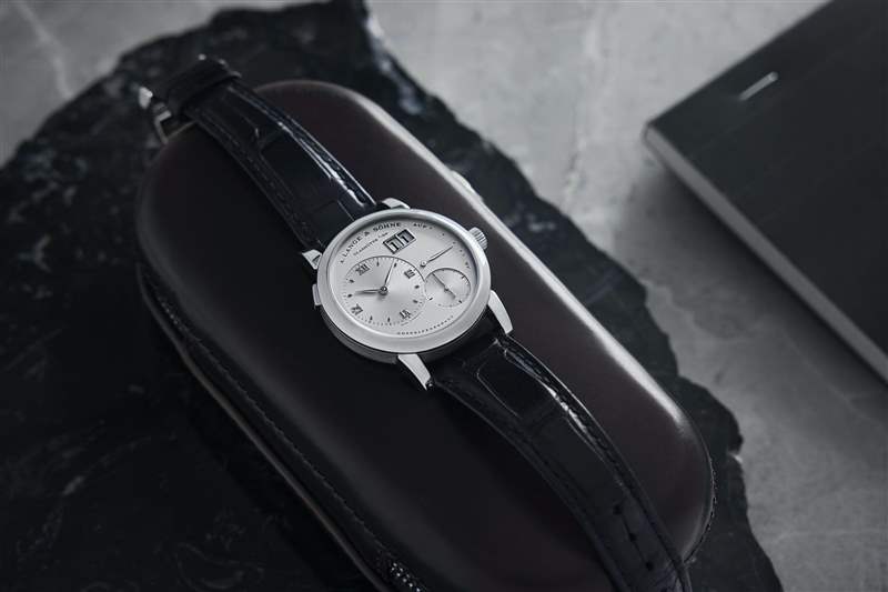 復(fù)古手表A 1994 A. Lange & S?hne Lange 1、2013 FP Journe Chronomètre Bleu 全套和 2001 年百達(dá)翡麗 Aquanaut-復(fù)刻表