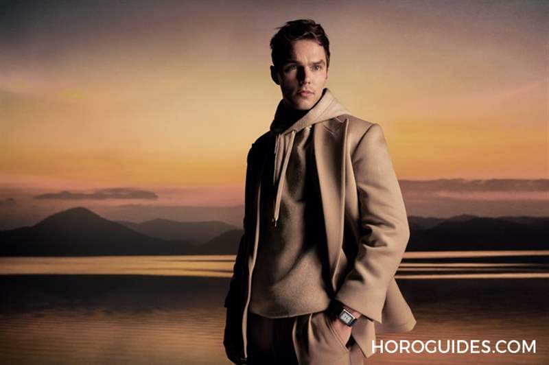 JAEGER-LECOULTRE - 翻轉(zhuǎn)，風(fēng)格瞬間改變｜積家Reverso翻轉(zhuǎn)系列雙時區(qū)日歷腕表、雙面腕表小型款