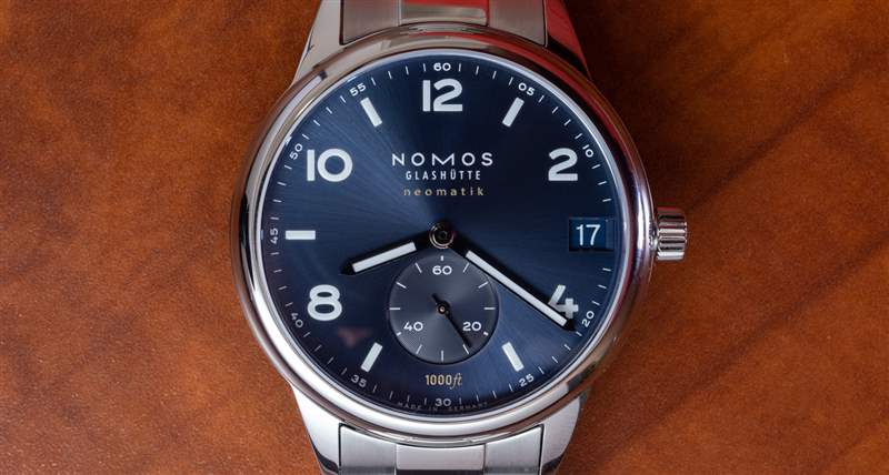 手表評論:Nomos Club Sport Neomatik 42 Date Blue-復(fù)刻表