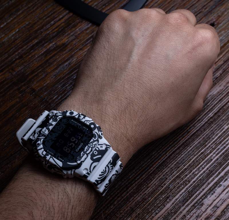 動(dòng)手操作:卡西歐 DW5600-GU-7 'G-Shock Universe' 手表 動(dòng)手操作:卡西歐 DW5600-GU-7 'G-Shock Universe' 手表-復(fù)刻表