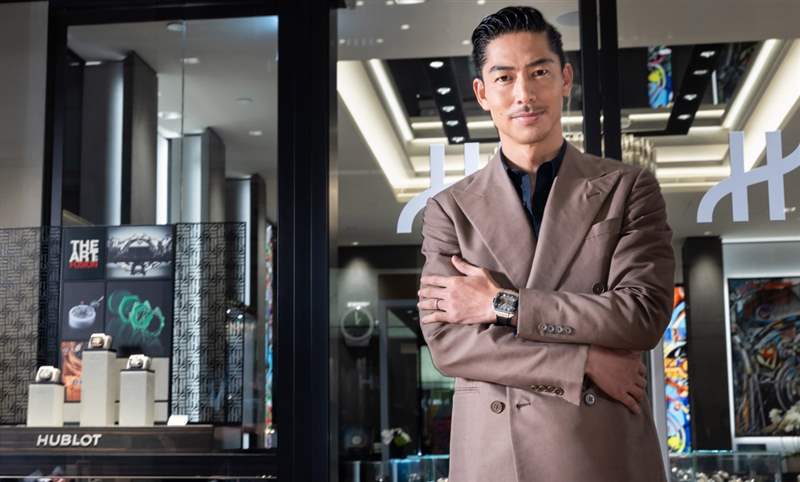 高階運(yùn)動方表這樣搭，怎一個瀟灑了得｜Hublot Square Bang Unico計時碼表