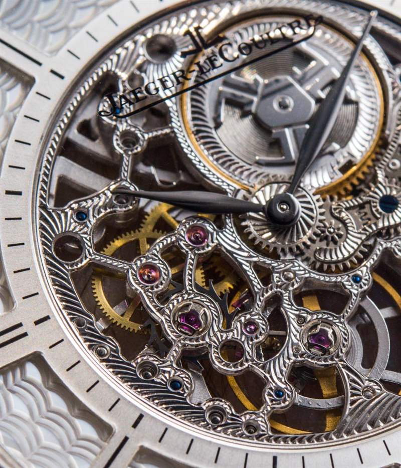 佩戴全球最薄機(jī)械表:積家Master Ultra Thin Squelette-復(fù)刻表