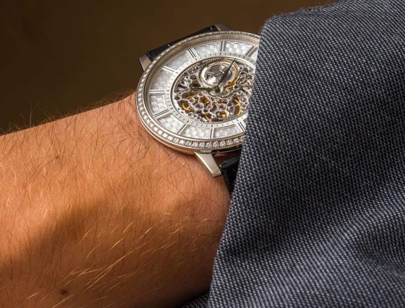 佩戴全球最薄機(jī)械表:積家Master Ultra Thin Squelette-復(fù)刻表