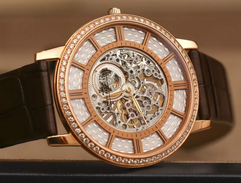 佩戴全球最薄機(jī)械表:積家Master Ultra Thin Squelette-復(fù)刻表