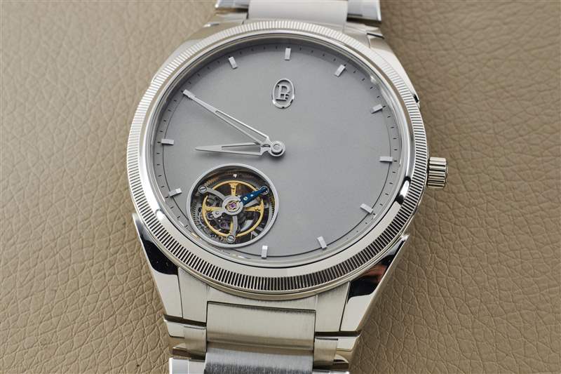 動手帕瑪強尼的新Tonda PF GMT Rattrapante是今年的輕描淡寫-復刻表