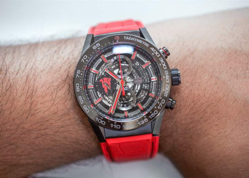 泰格豪雅 Carrera Heuer 01 Manchester United Red Devil 手表上手-復(fù)刻表