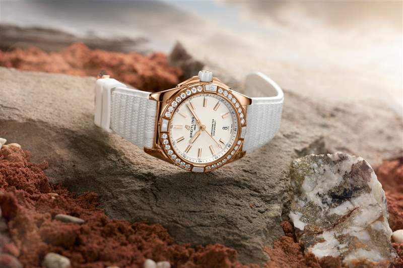 SUPER CHRONOMAT AUTOMATIC 38超級機(jī)械計時自動腕錶38(圖片來源:Breitling) Breitling航空經(jīng)典Navitimer70周年聯(lián)乘國泰GMT腕表限量200枚-復(fù)刻表