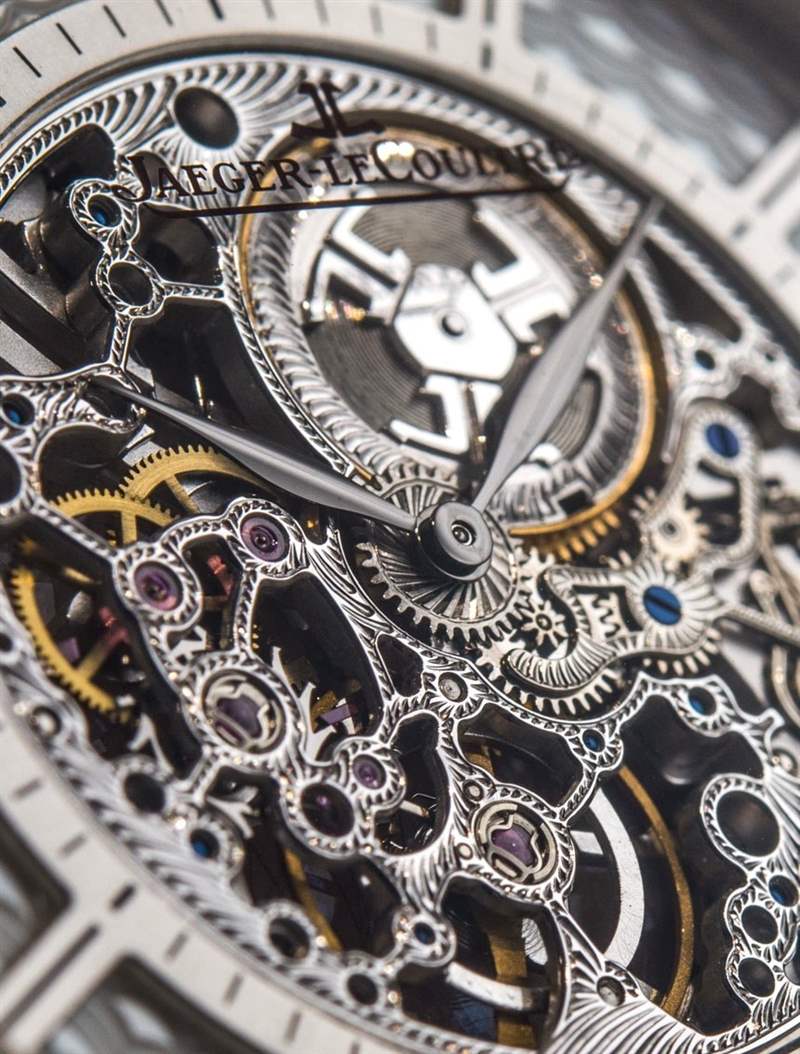 佩戴全球最薄機(jī)械表:積家Master Ultra Thin Squelette-復(fù)刻表