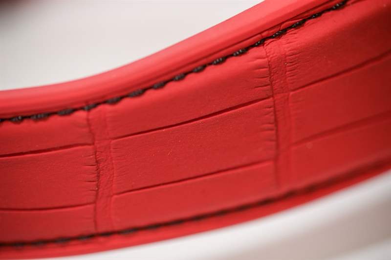 泰格豪雅 Carrera Heuer 01 Manchester United Red Devil 手表上手-復(fù)刻表