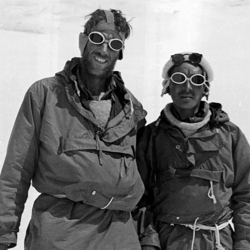 入正題講表前，先說一點歷史。 早于1953年，Edmund Hillary爵士及Tenzing Norgay成功登上珠穆朗