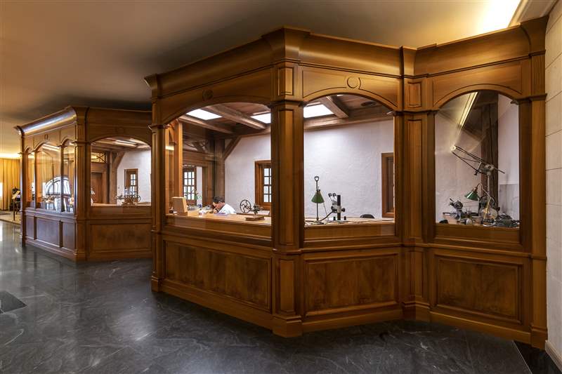 百達(dá)翡麗博物館的工匠