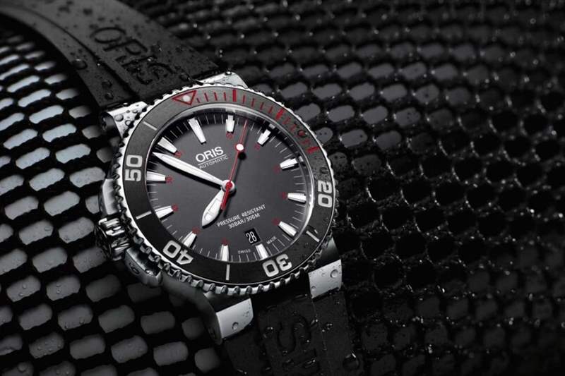 Oris Aquis 紅色限量版