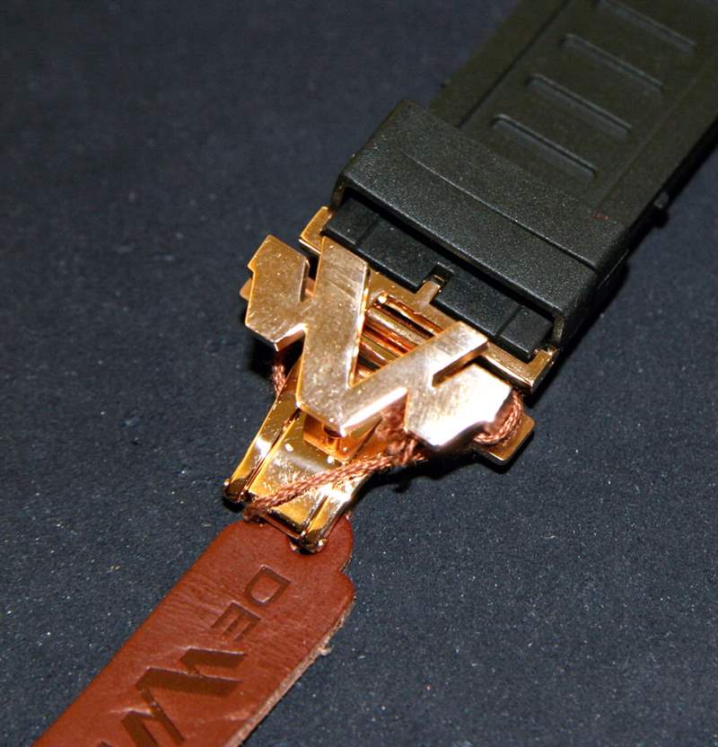 德威特DeWitt WX-1概念手表——一款挑戰(zhàn)傳統(tǒng)的腕表-復(fù)刻表