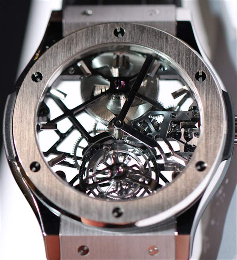 宇舶經(jīng)典融合陀飛輪鏤空腕表 5 宇舶(Hublot)經(jīng)典融合鏤空陀飛輪45毫米手表動手實踐-復(fù)刻表