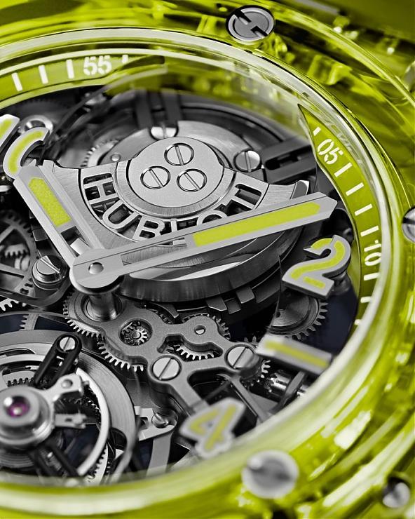 HUBLOT藍寶石不只晶透亮還有螢光黃SAXEM滿滿科技含量-復(fù)刻表
