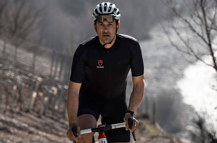 帝舵自行車(chē)隊(duì)摘下隊(duì)史首座職業(yè)賽冠軍車(chē)手戴特制Black Bay領(lǐng)獎(jiǎng)-復(fù)刻表