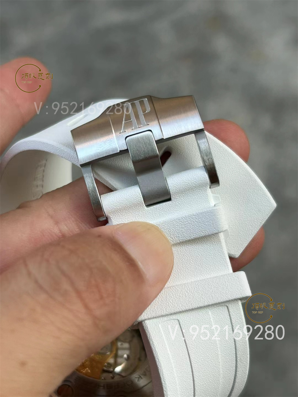 APS廠愛彼AP15710新配色綠/白盤一體機做工怎么樣-復(fù)刻表