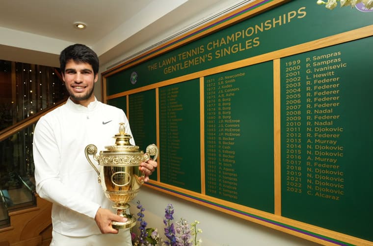 2023溫網男單冠軍出爐喬科維奇和“小蠻?！盇lcaraz秀出厲害名表-復刻表