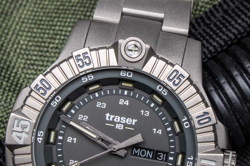 上手體驗:Traser P99 T戰(zhàn)術(shù)鈦金屬手表-復(fù)刻表