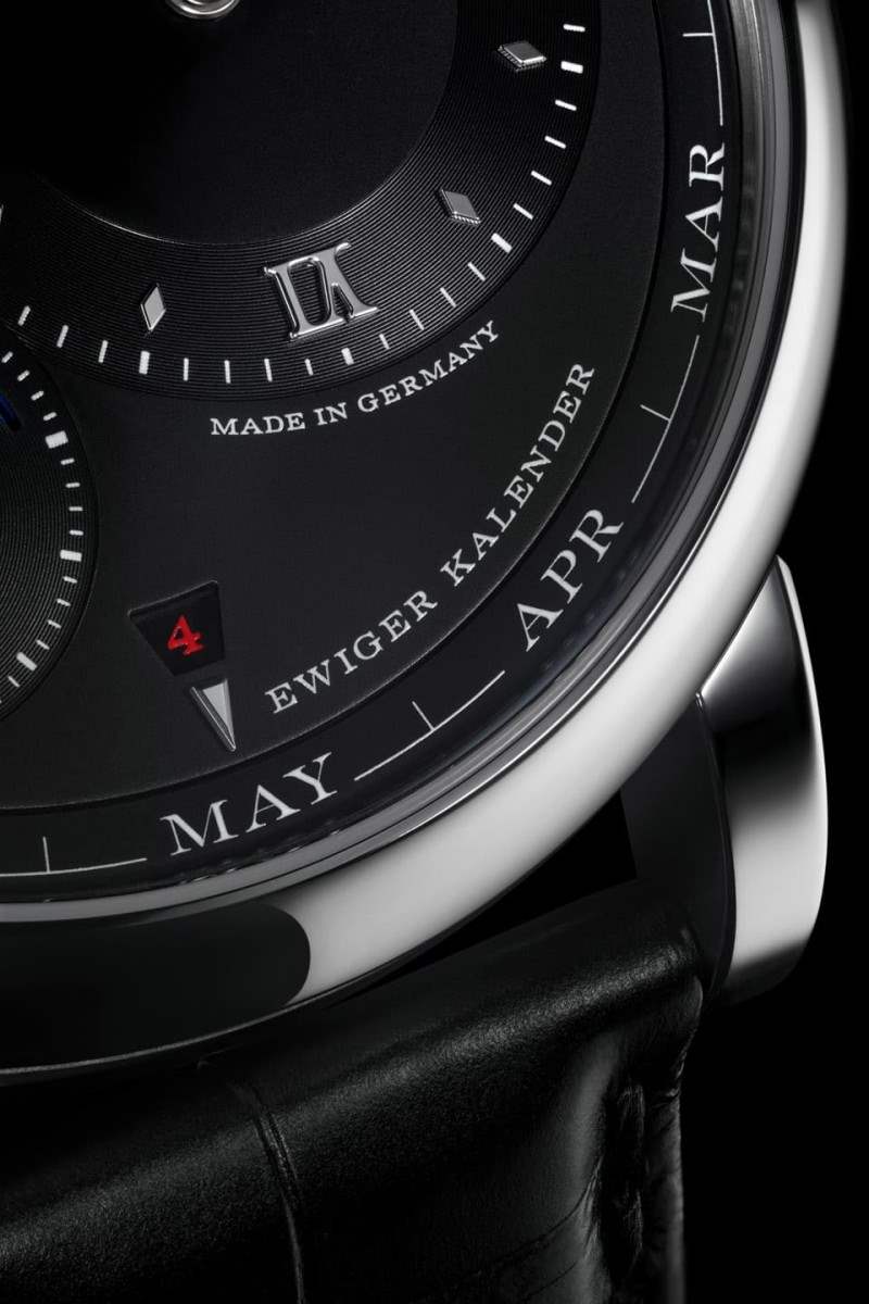朗格Lange 1萬(wàn)年歷新添鉑金黑面款式-復(fù)刻表