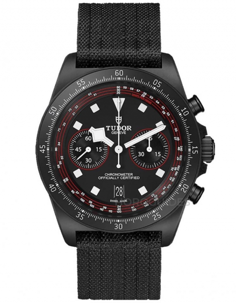 TUDOR Pelagos FXD腕表一次睇|鈦金屬與碳材質(zhì)的嶄新運(yùn)用-復(fù)刻表
